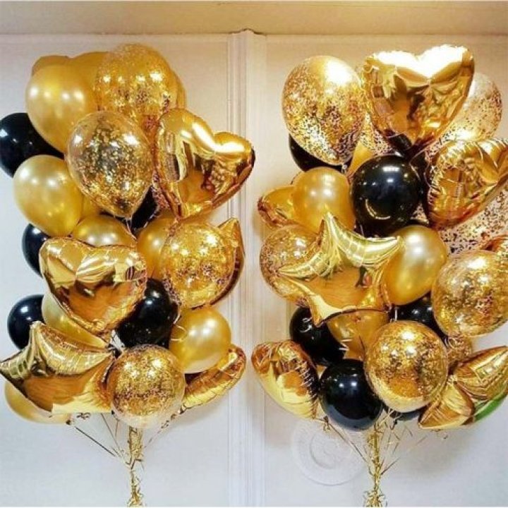 Фонтан шаров "Чёрное золото" в Подольске