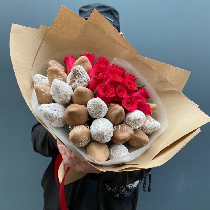 Розы и клубника в шоколаде Мерси в Подольске