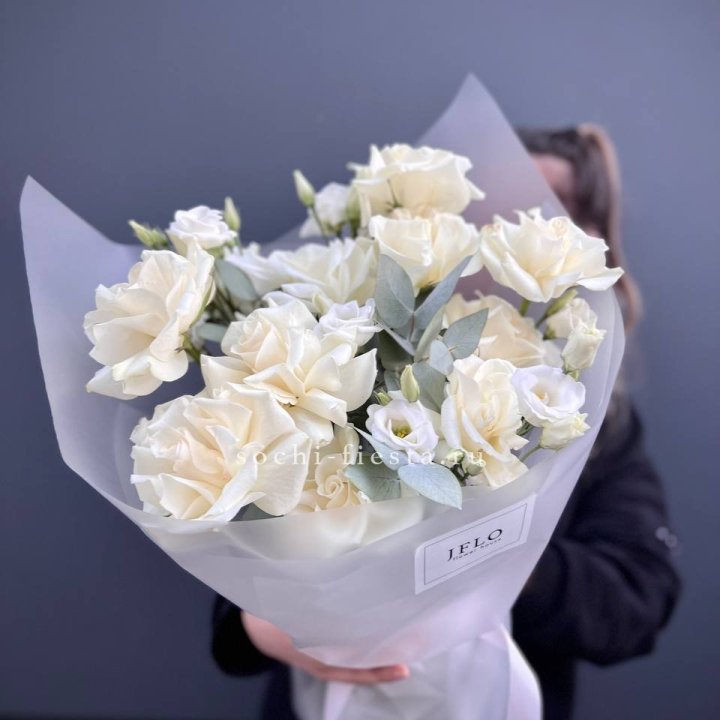 Букет французских роз и эустомы  в Подольске