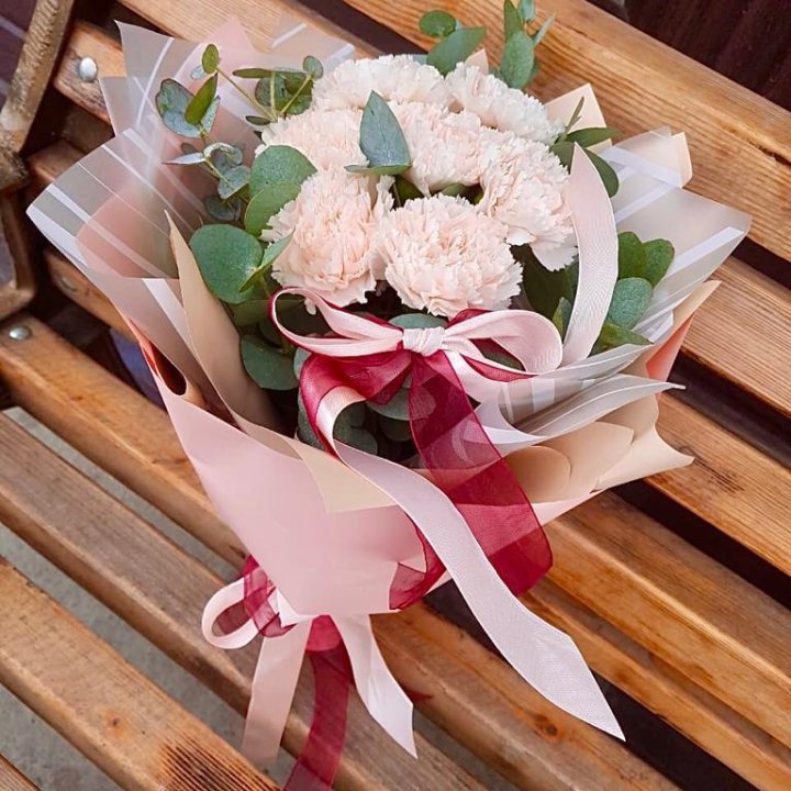 Диантусы с эвкалиптом в Подольске