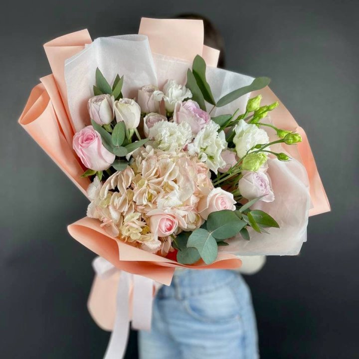 Букет с гортензией "Клодс" в Подольске