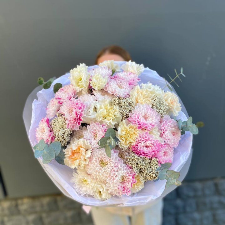 Букет из стойких цветов  в Подольске