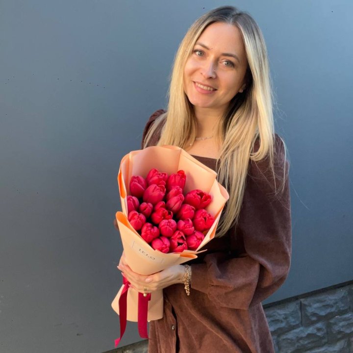  19 красных тюльпанов в Подольске