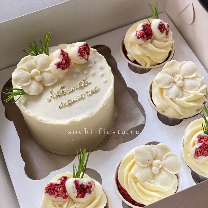 Капкейки и бенто-торт "Мамочке" в Подольске