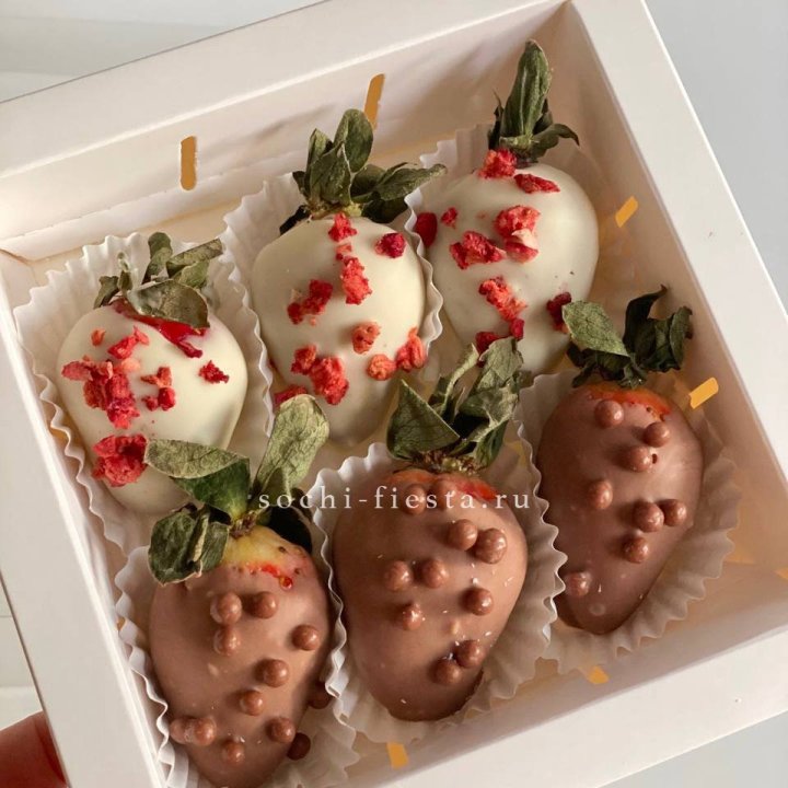Клубника в шоколаде 6 ягод в Подольске