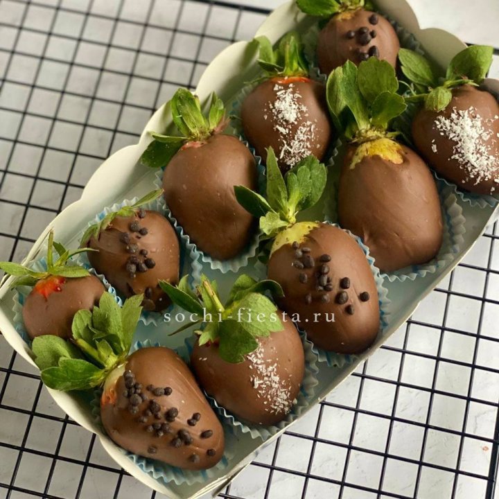 Клубника в шоколаде 10 ягод в Подольске