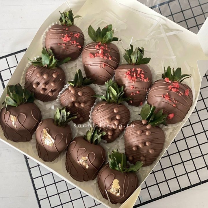 Клубника в шоколаде 12 ягод в Подольске