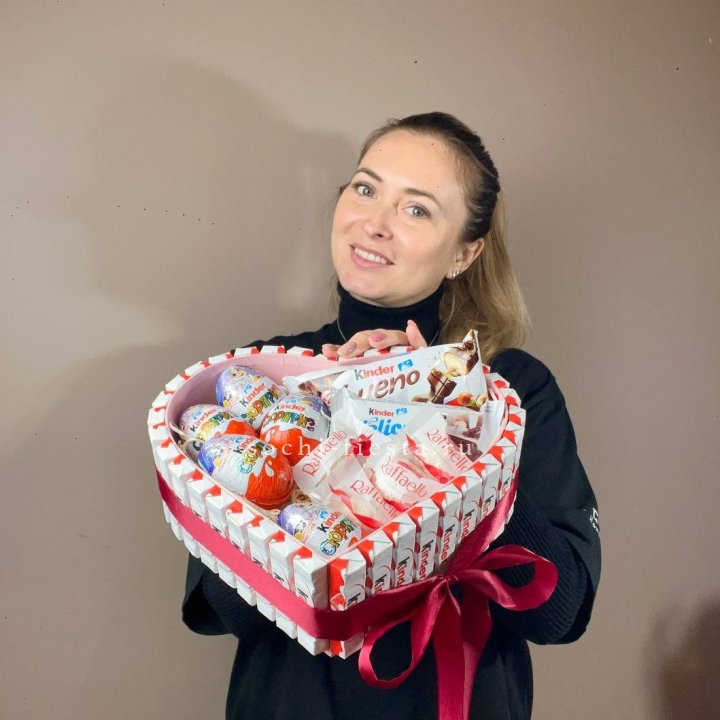 Подарочный набор сердце с Киндерами в Подольске