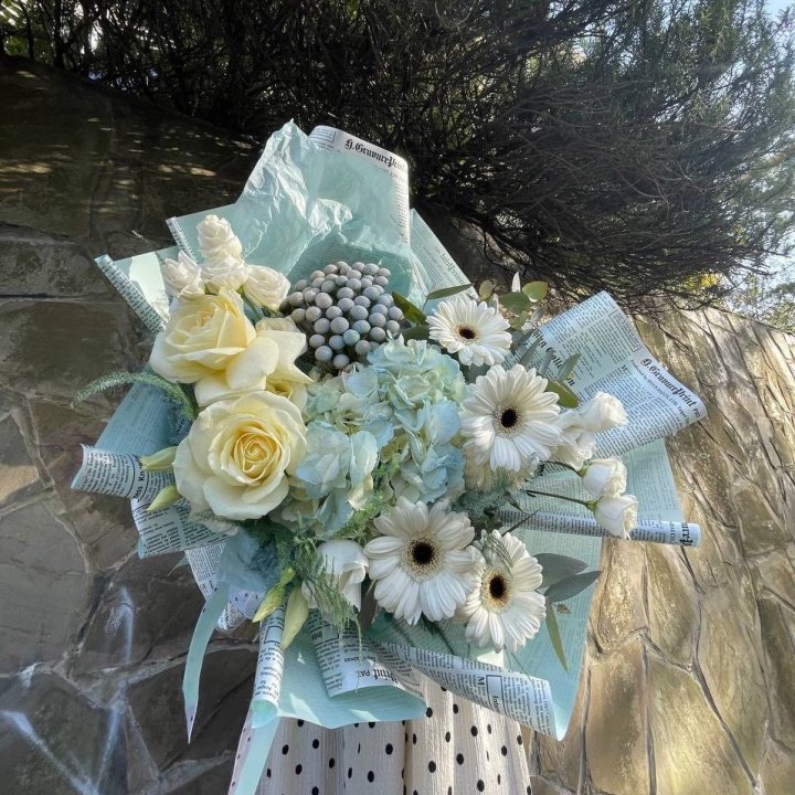 Дизайнерский букет "Линдж-блю" в Подольске