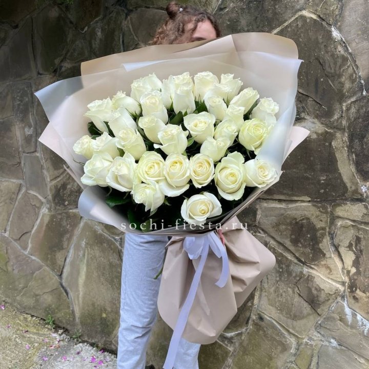 35 голландских роз в Подольске