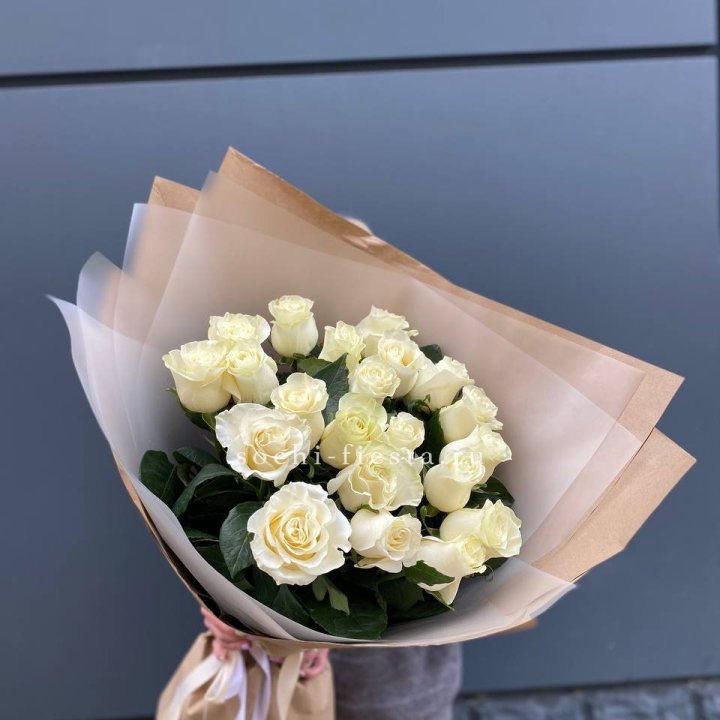  Букет  высоких белых роз   в Подольске