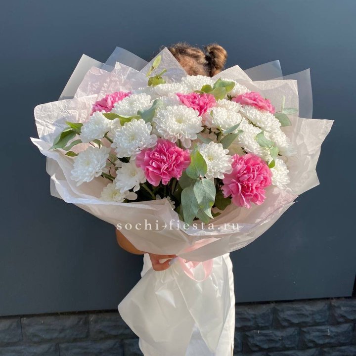  Букет  хризантем и диантусов "Воздушный" в Подольске