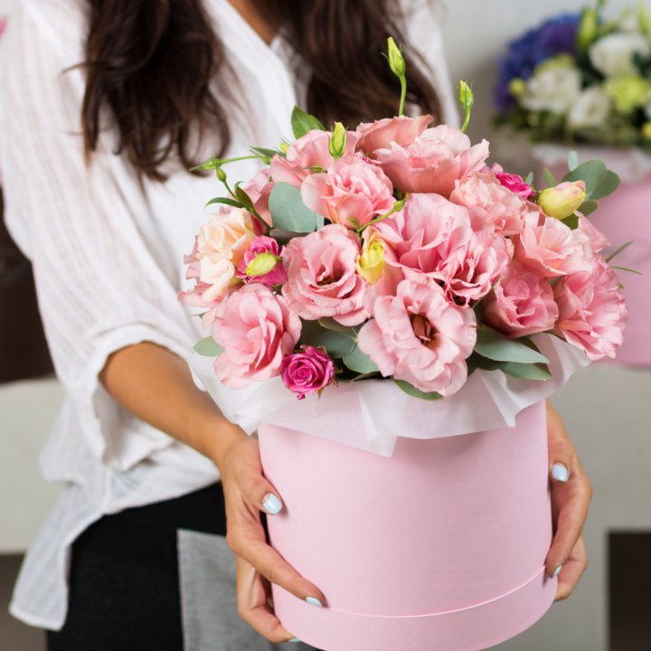 Эустома в шляпной коробке в Подольске