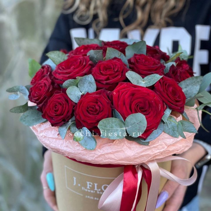 21 Красная роза в боксе №1 в Подольске