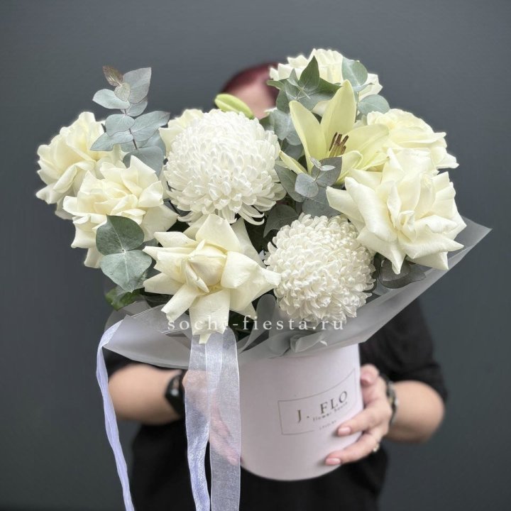Цветы в шляпной коробке  в Подольске