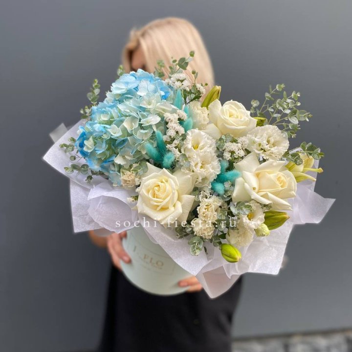 Цилиндр в голубых оттенках №1 в Подольске