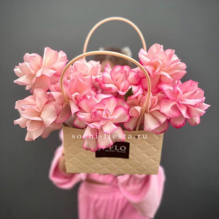 Сумочка розовых роз Венди в Подольске