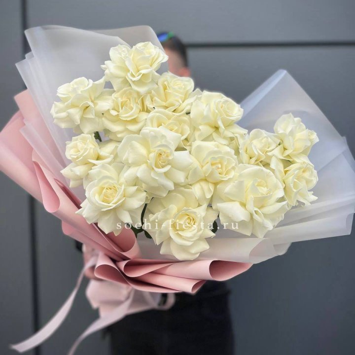 Букет из 15 французских роз Вайт дрим в Подольске