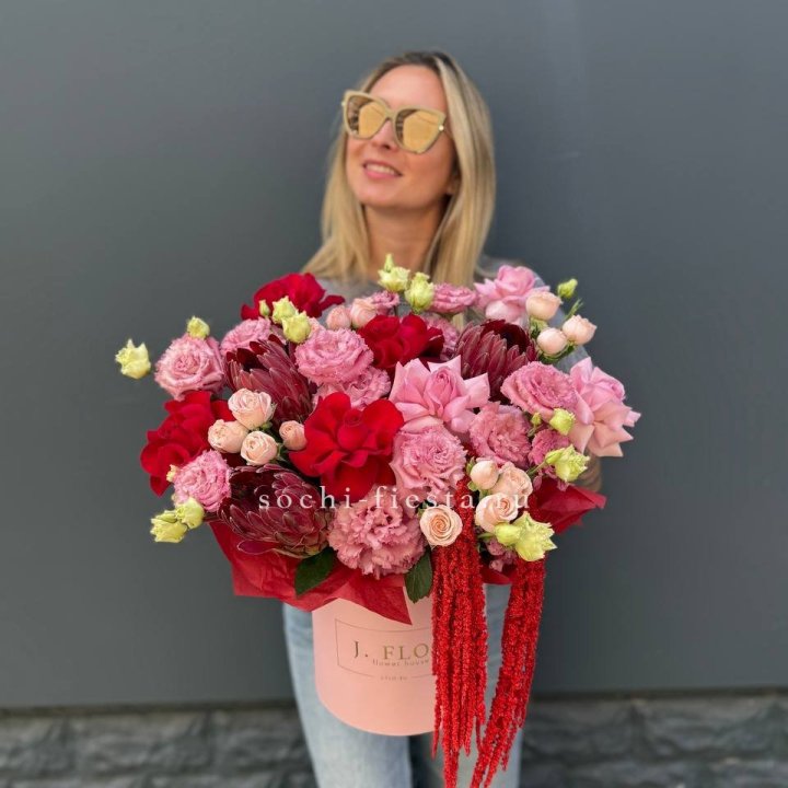 Дизайнерский цилиндр "Криотель" в Подольске