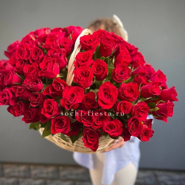 121 красная роза в корзине   в Подольске