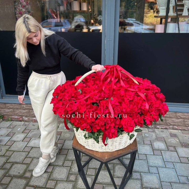 201 французская красная роза в Подольске