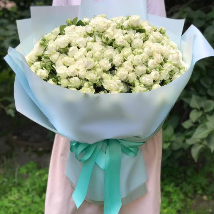 51 белая кустовая роза в Подольске