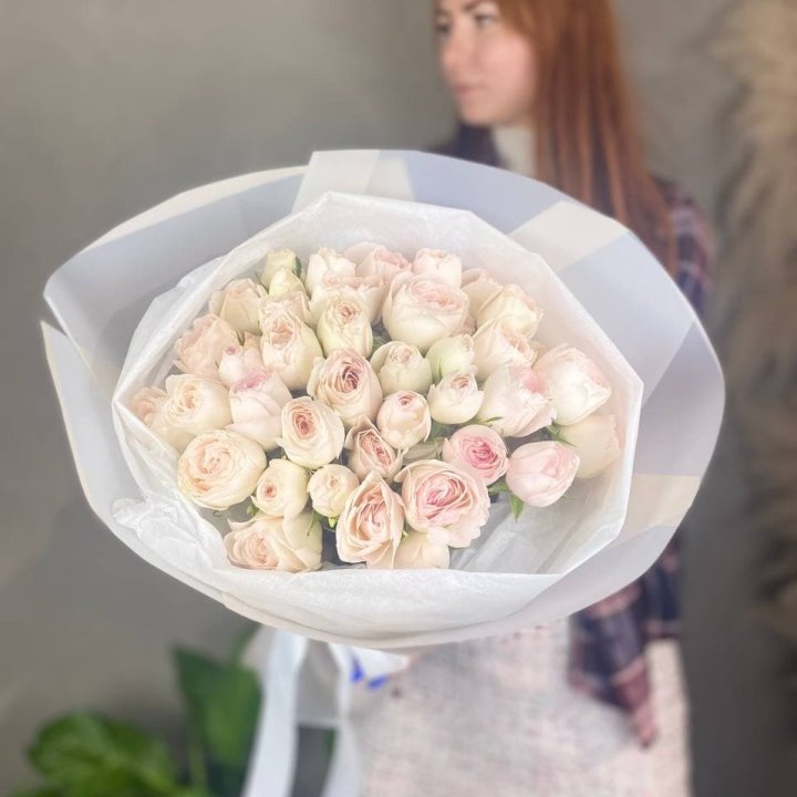 Букет кустовых роз в Подольске