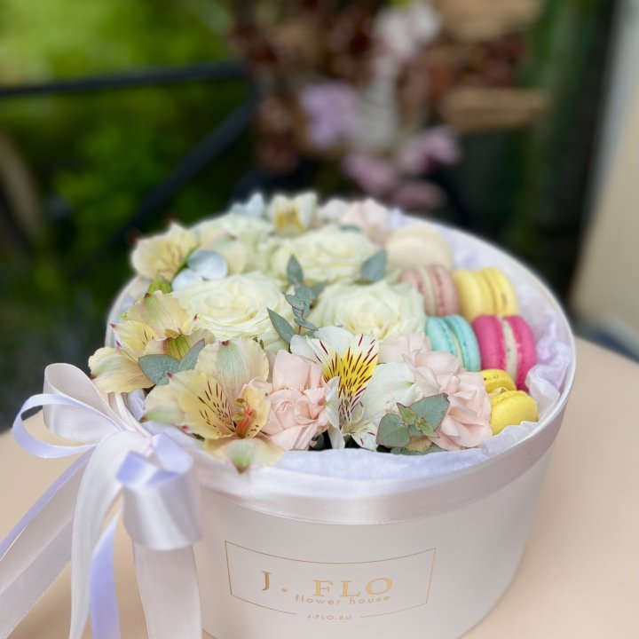 Цветочный бокс "Ника" в Подольске