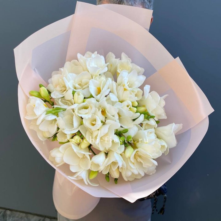 Букет белых фрезий  в Подольске