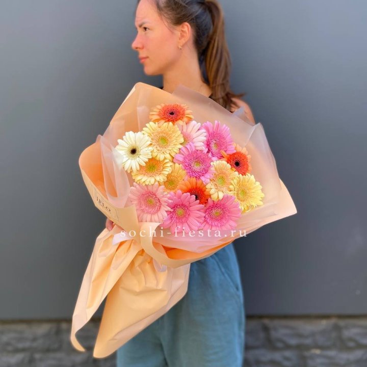 Букет разноцветных гербер в Подольске