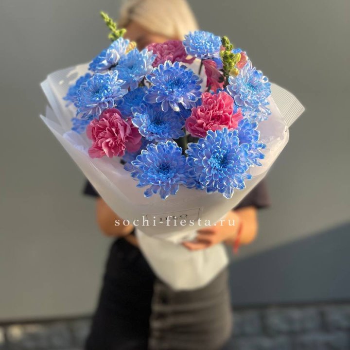 Букет сборный с хризантемой в Подольске