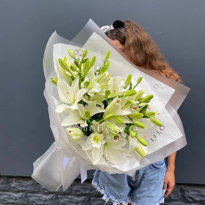 Букет  лилий "Воздушный"  в Подольске