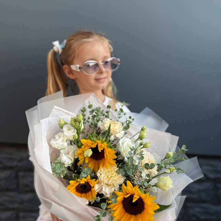  Букет  из стойких цветов с подсолнухами в Подольске