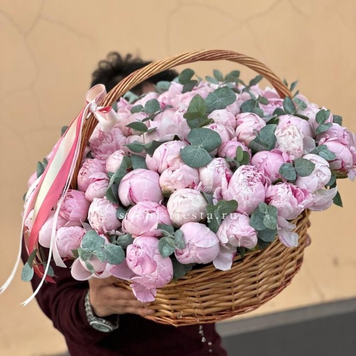 Корзина пионов "75" в Подольске