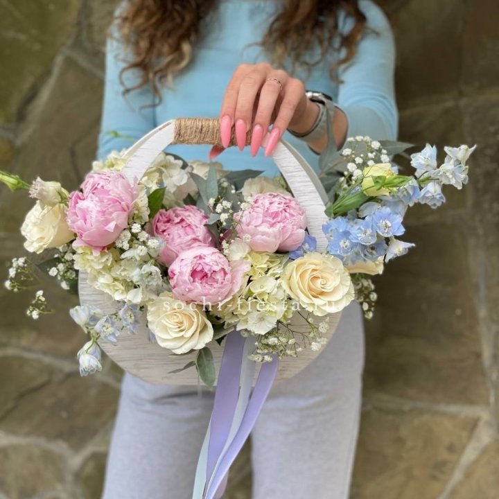 Ящик с пионами в Подольске