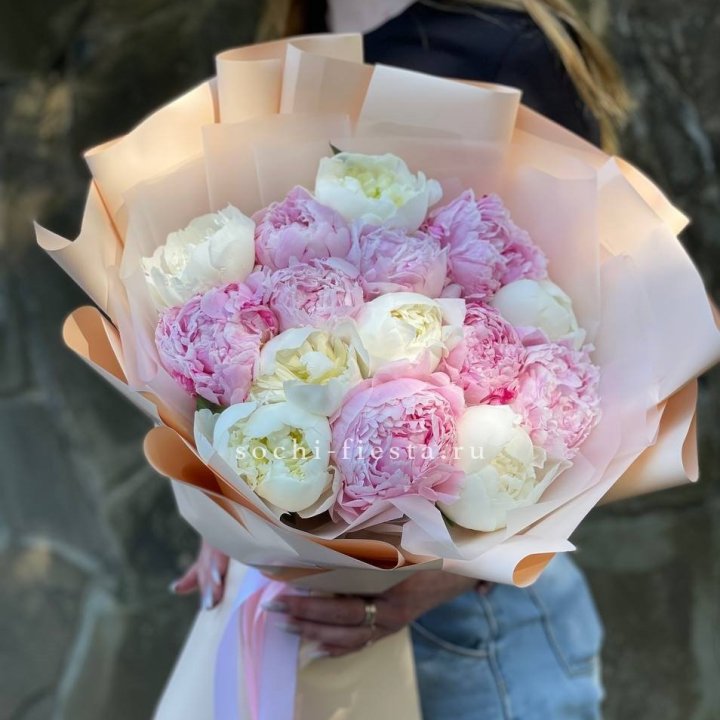 Букет 15 зефирных пионов в Подольске