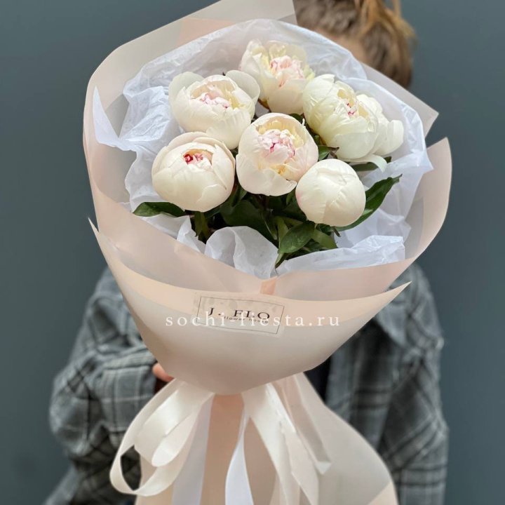 Букет белых пионов в Подольске