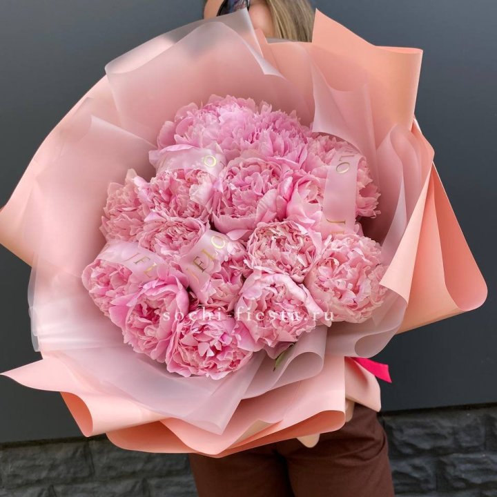 15 пионов "Монинг" в Подольске