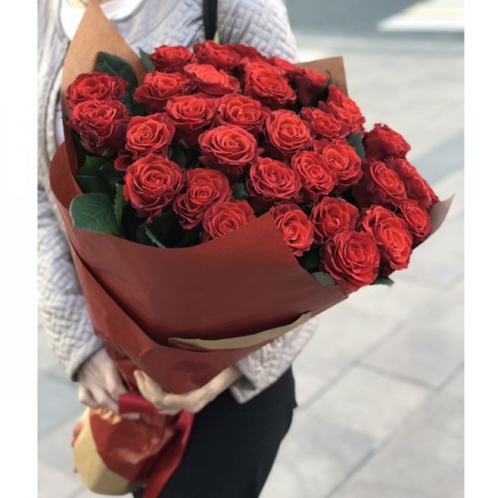 29 высоких роз  в Подольске