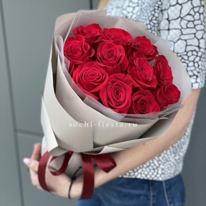 Букет красных роз "Рози" в Подольске