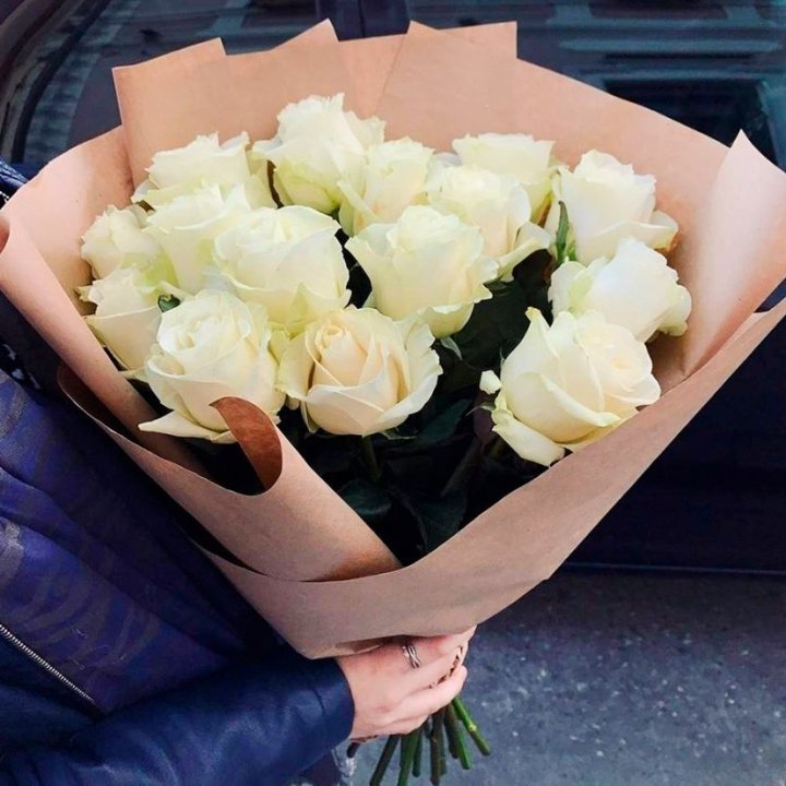 15 белых роз "Крафт" в Подольске