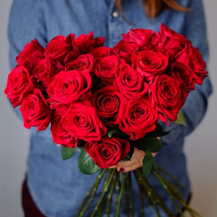 25 красных роз в Подольске