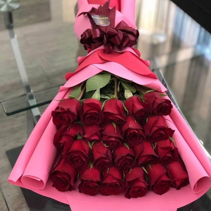 21 красная роза "Элеганс" в Подольске