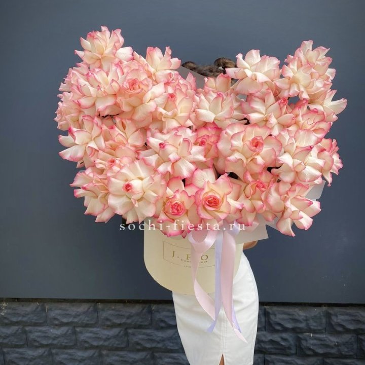 31 французская роза Джумилия в боксе в Подольске