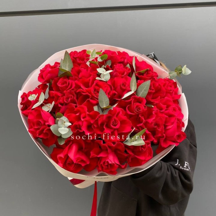 23 Красных французских роз в Подольске