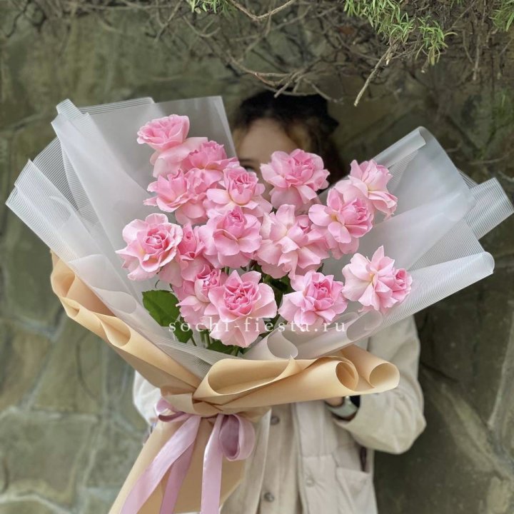 Букет из 15 французских роз Пинк дрим в Подольске