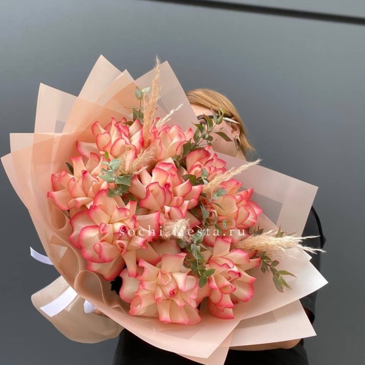 9 Французских роз Джумилия  в Подольске