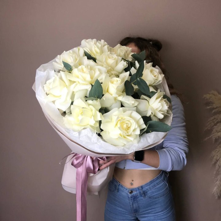 11 Белых французских роз "Вайт найс" в Подольске