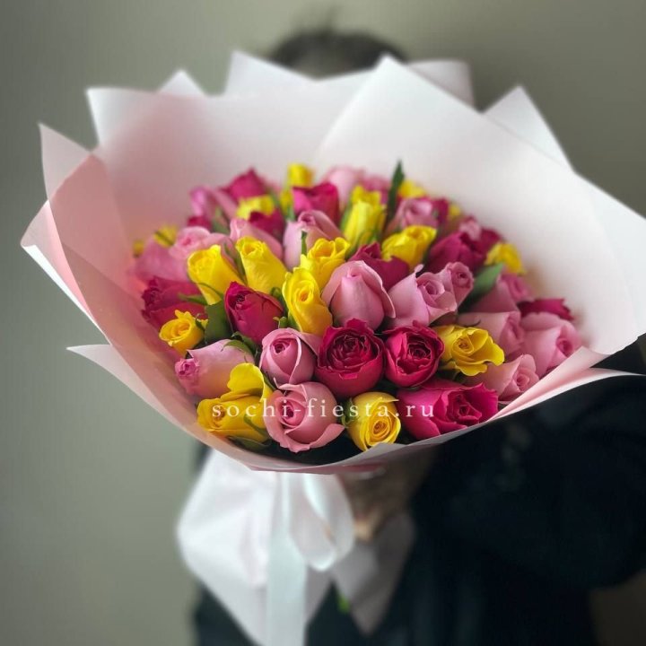 Букет из 51 розы Микс (Кения) в Подольске