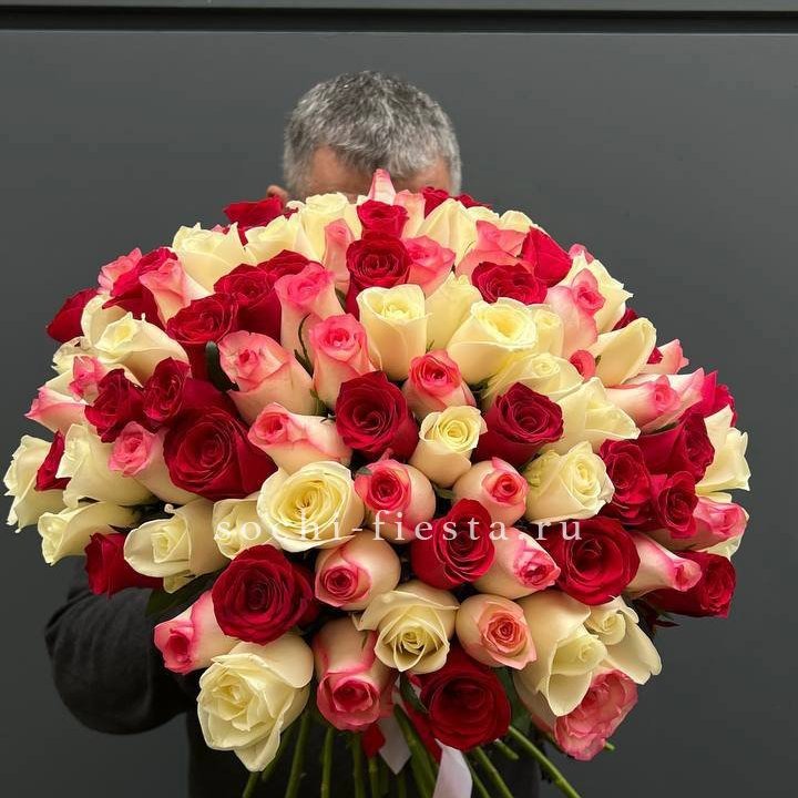 101 разноцветная роза "Джули" в Подольске